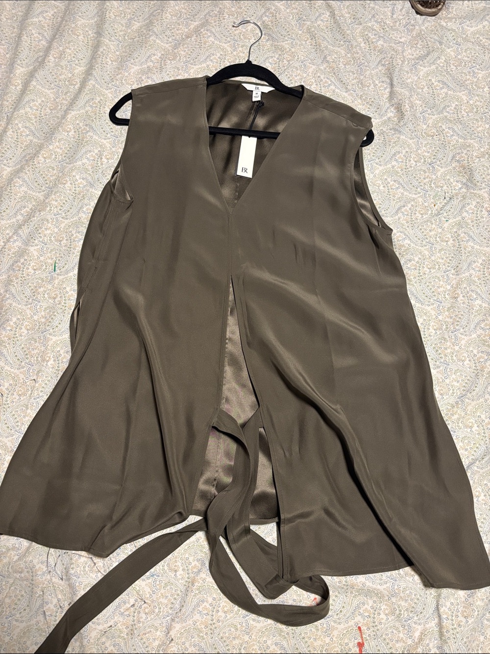 BR 100% silk NWT tie waist top